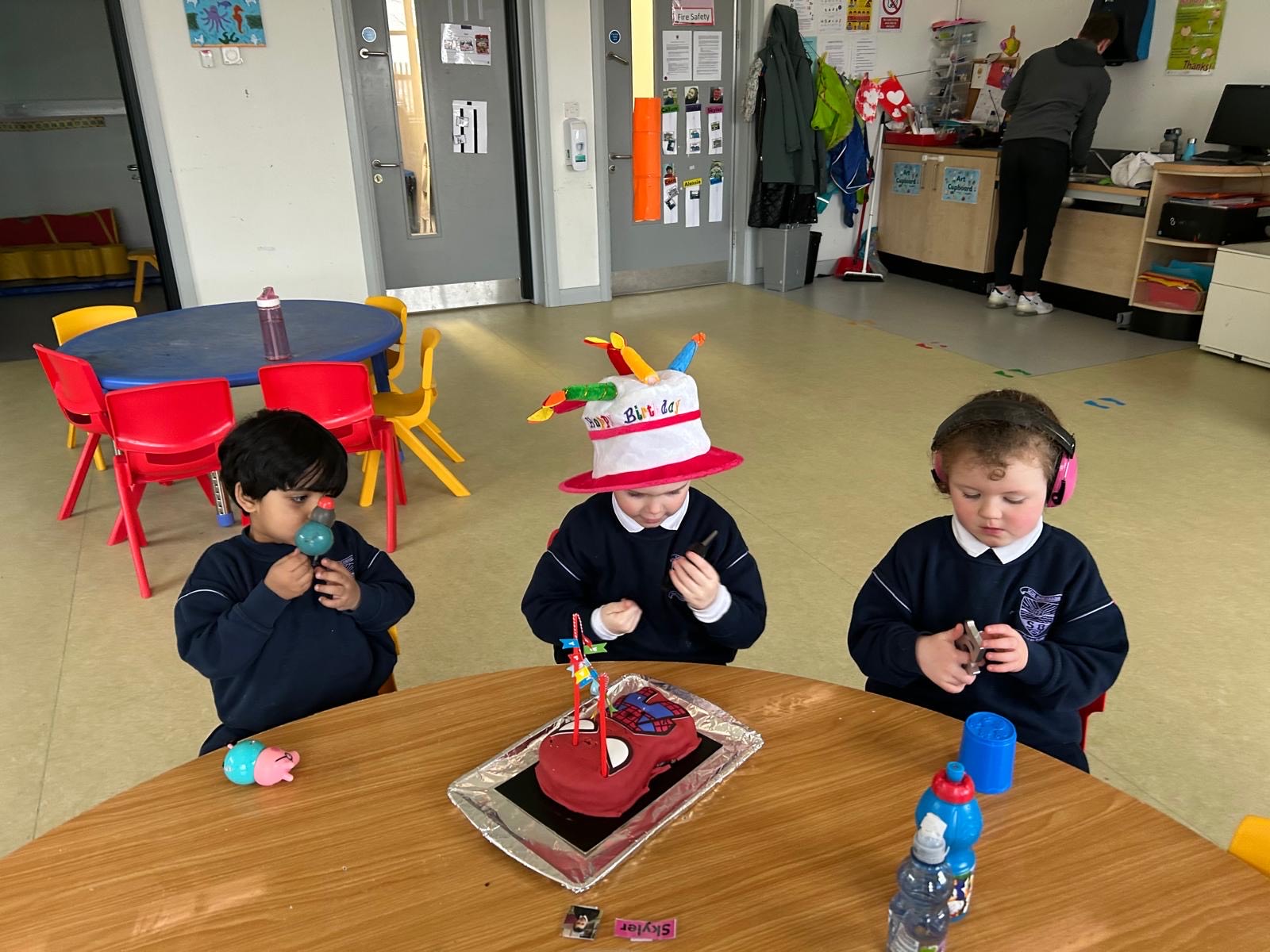 feb49886-f5fd-4eb3-96a4-43404620c129